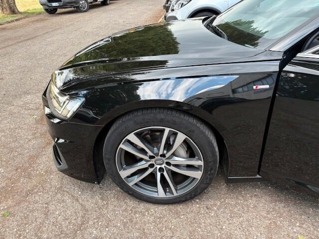 Audi A6 Avant 40 2.0 TDI S tronic Business Sport S-LINE