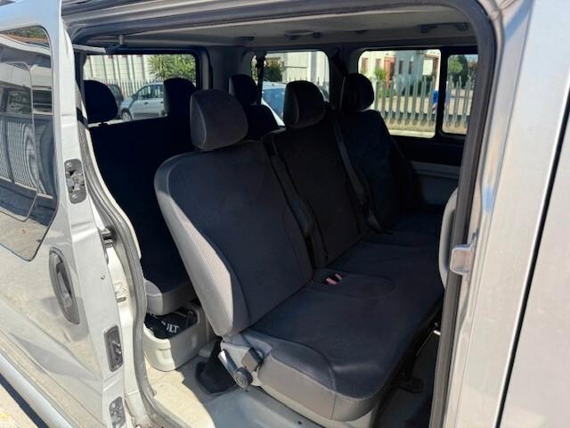 Renault Trafic T29 2.0 dCi/115 PC-TN Passenger Comfort Heavy DPF Black Edition