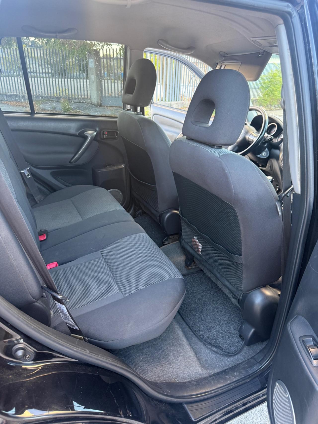 Toyota RAV4 2.0 Tdi D-4D trazione integrale NEOPATENTATI