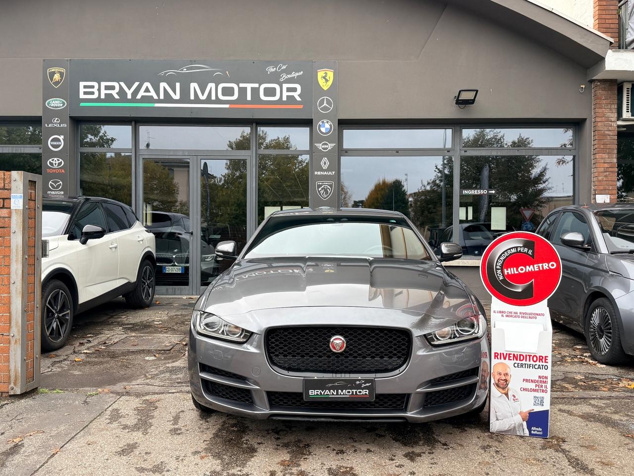 Jaguar XE 2.0 D 180 CV AWD aut. Prestige