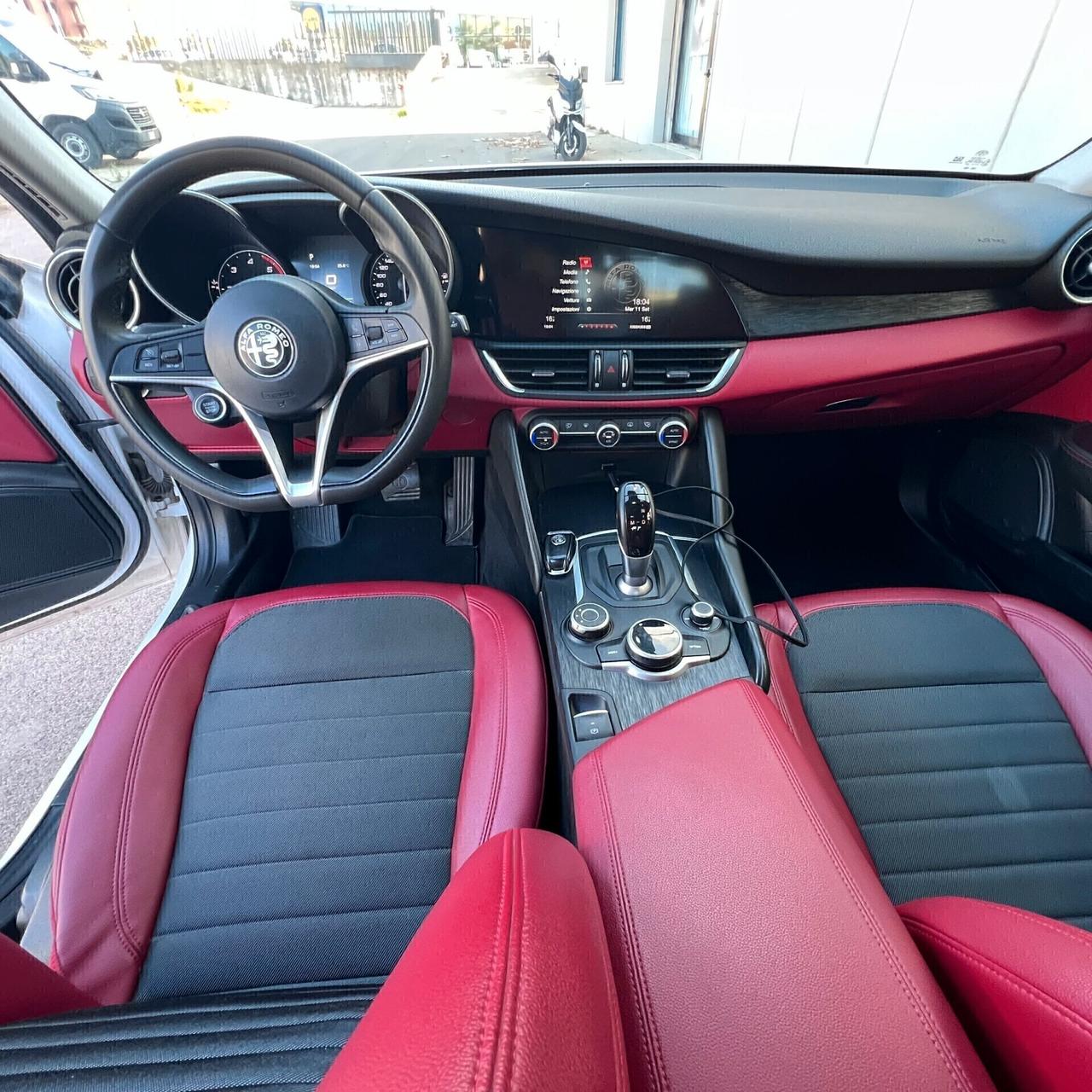 Alfa Romeo Giulia 2.2 Turbodiesel 150 CV AT8