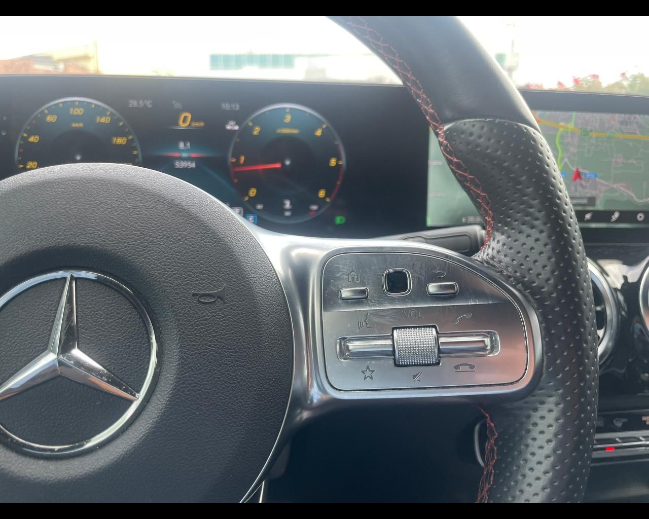 Mercedes-Benz GLA (H247) - GLA 180 d Automatic Premium