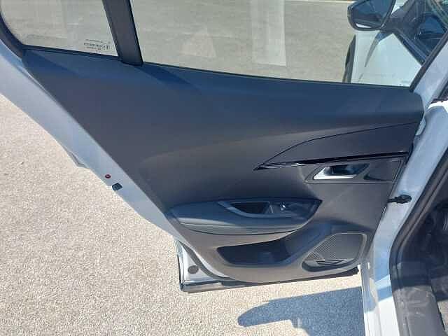 Peugeot 2008 Hybrid 136 e-DCS6 GT KM0