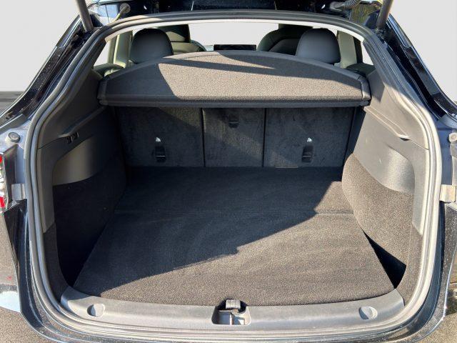TESLA Model Y Model Y Long Range AWD