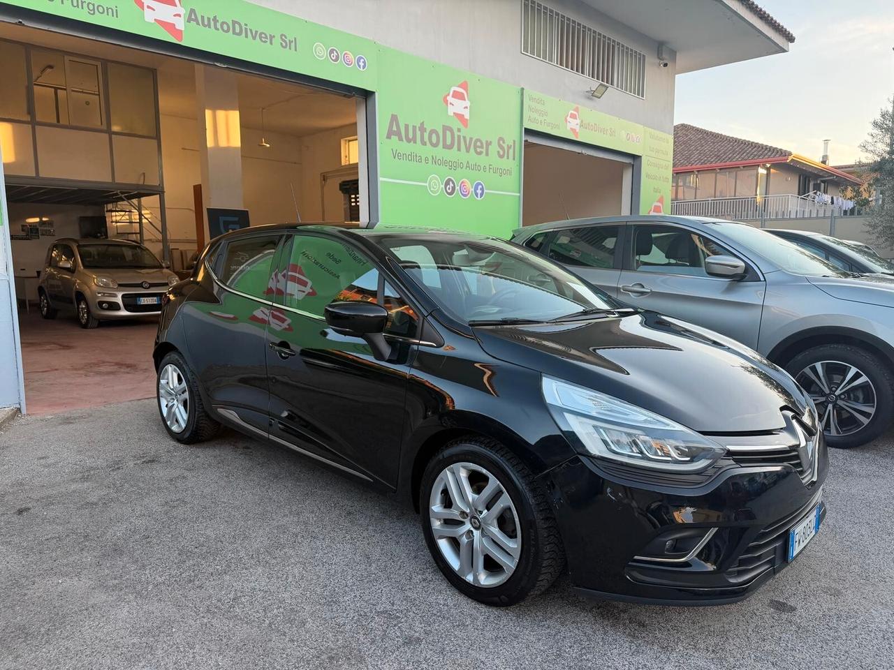 Renault Clio dCi 8V 90 CV 5 porte Moschino Zen