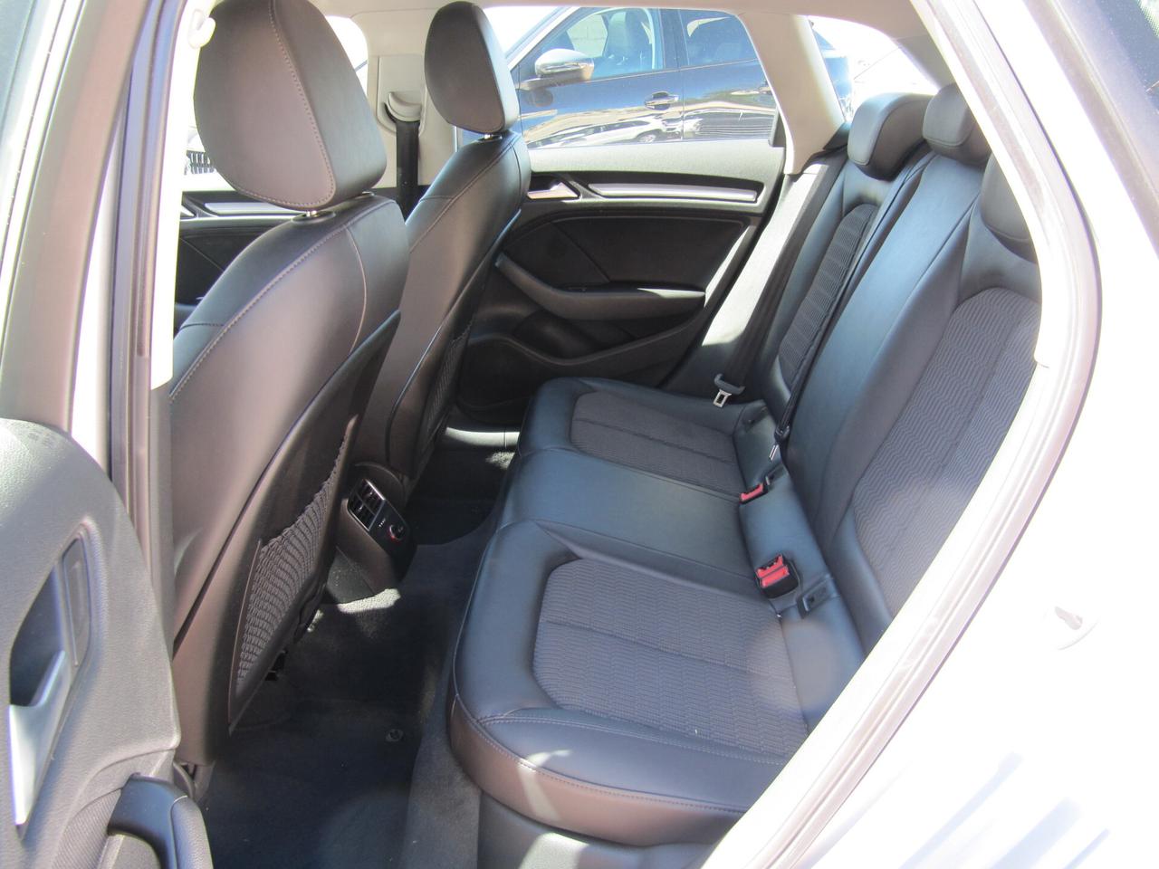 Audi A3 SPB 1.6 TDI clean diesel Ambition
