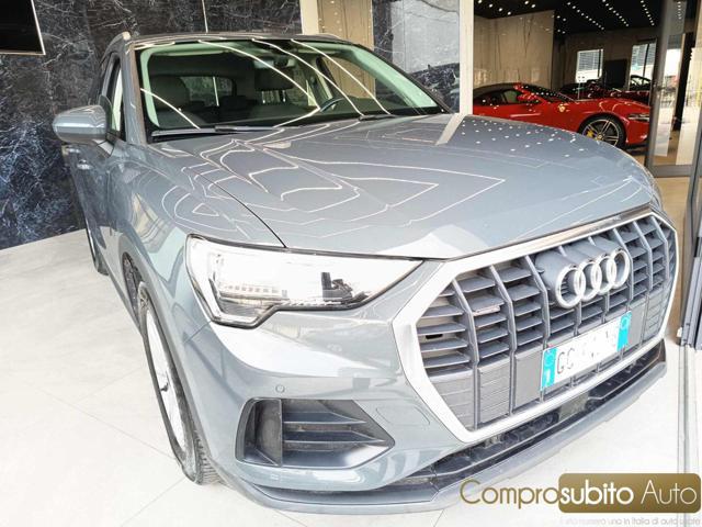 AUDI Q3 35 TDI quattro Business