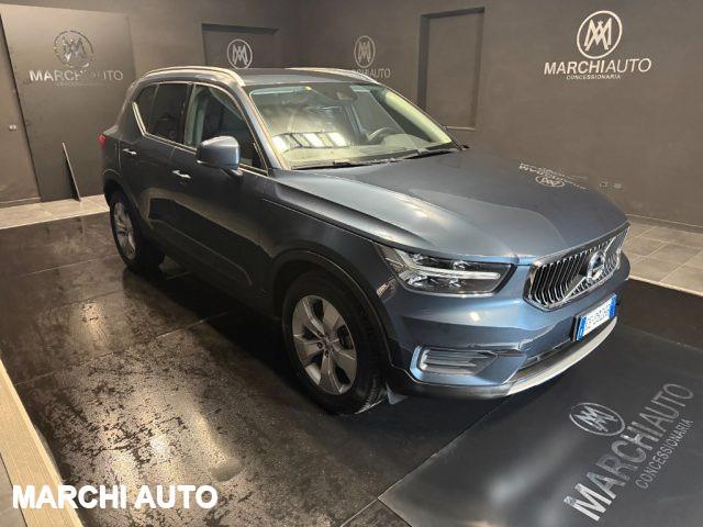 VOLVO XC40 T2 Momentum Pro