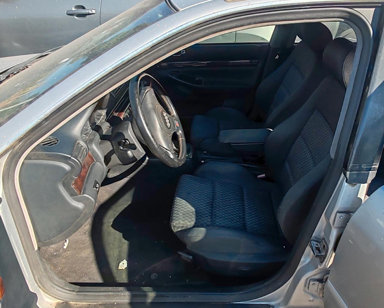 Audi A4 2.5 V6 TDI cat quattro Advance