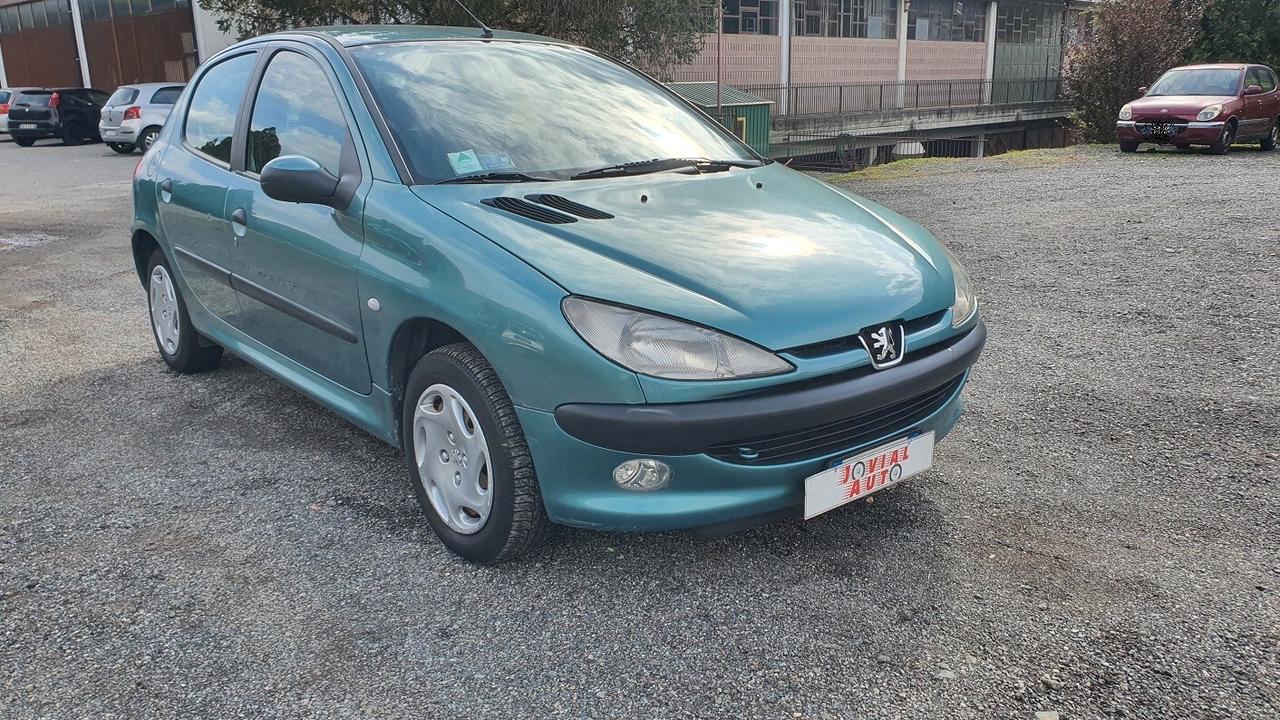 Peugeot 206 1.4 NEOPATENTATI