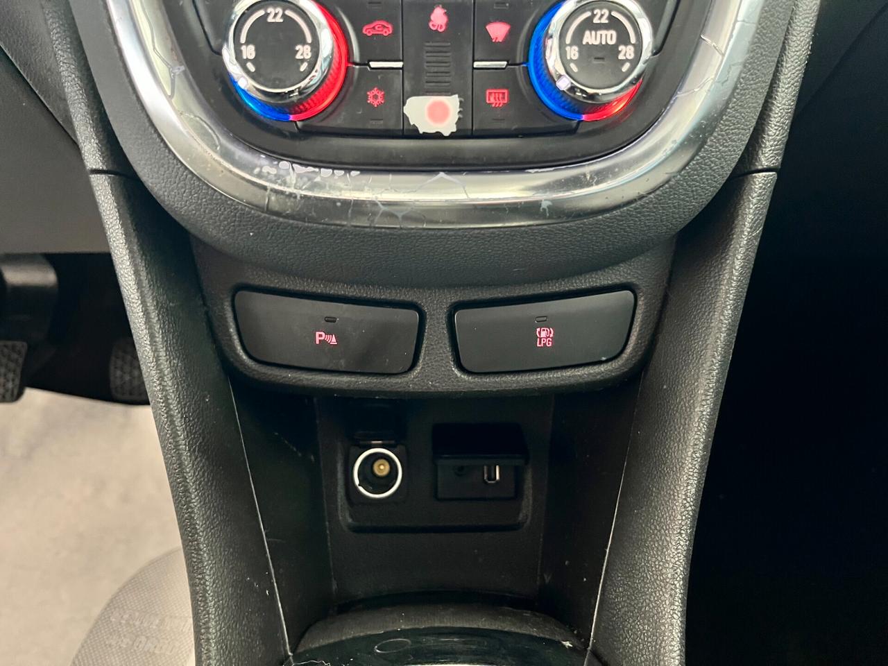 Opel Mokka 1.4 Turbo GPL Tech 140CV 4x2 Cosmo