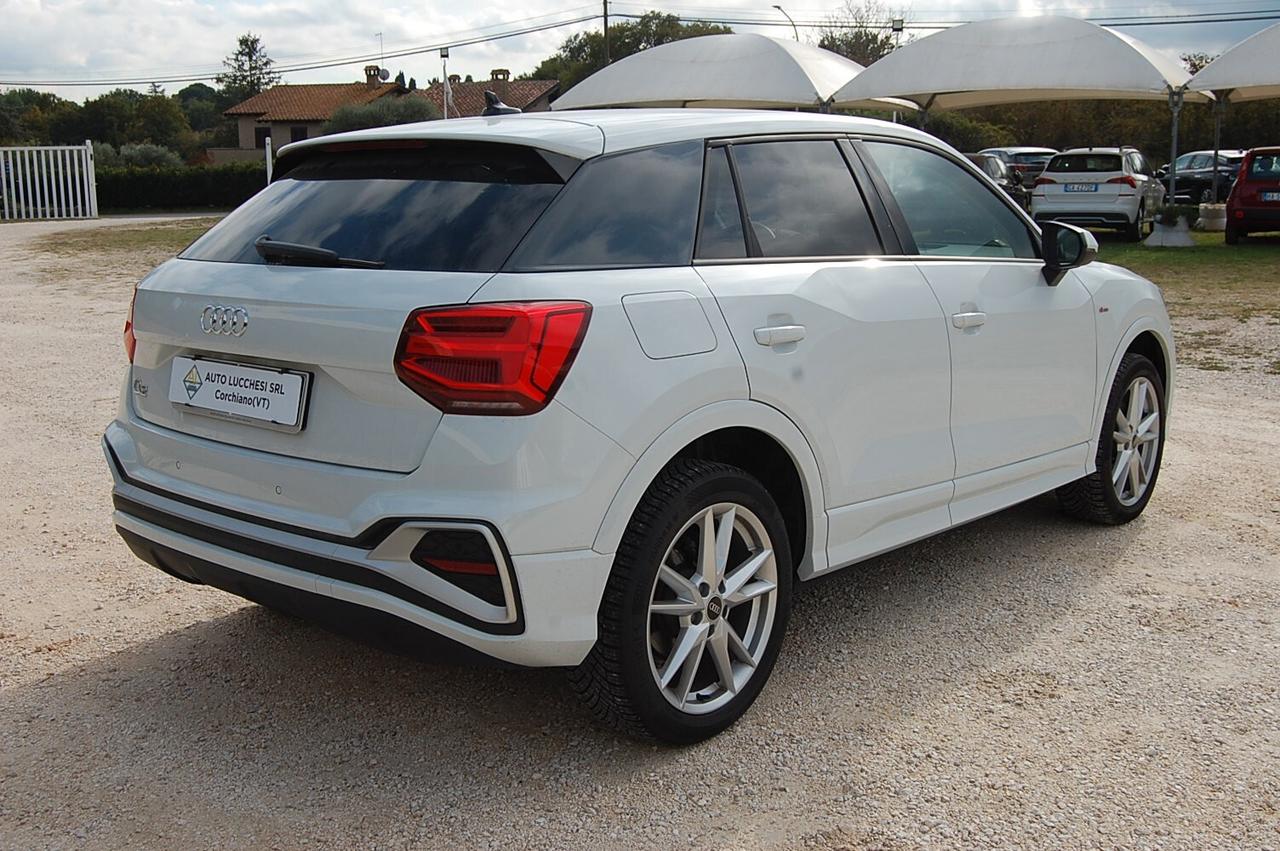 Audi Q2 35 TDI S tronic Identity Black