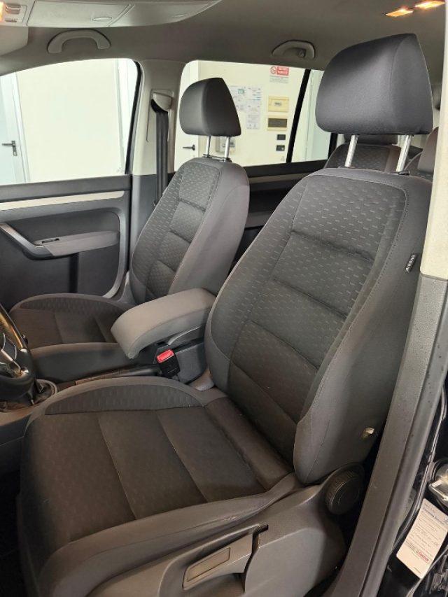 VOLKSWAGEN Touran 2.0 TDI DPF Trendline // 7 POSTI//