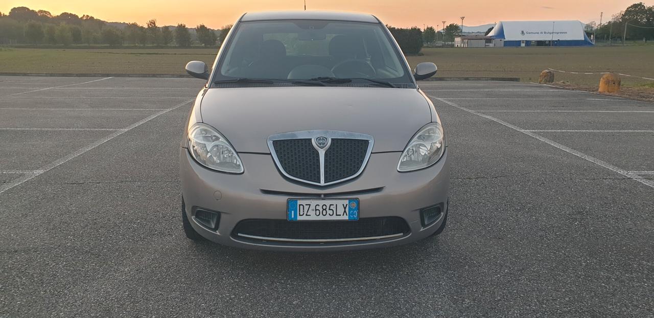 LANCIA YPSILON 1.4 16V ORO