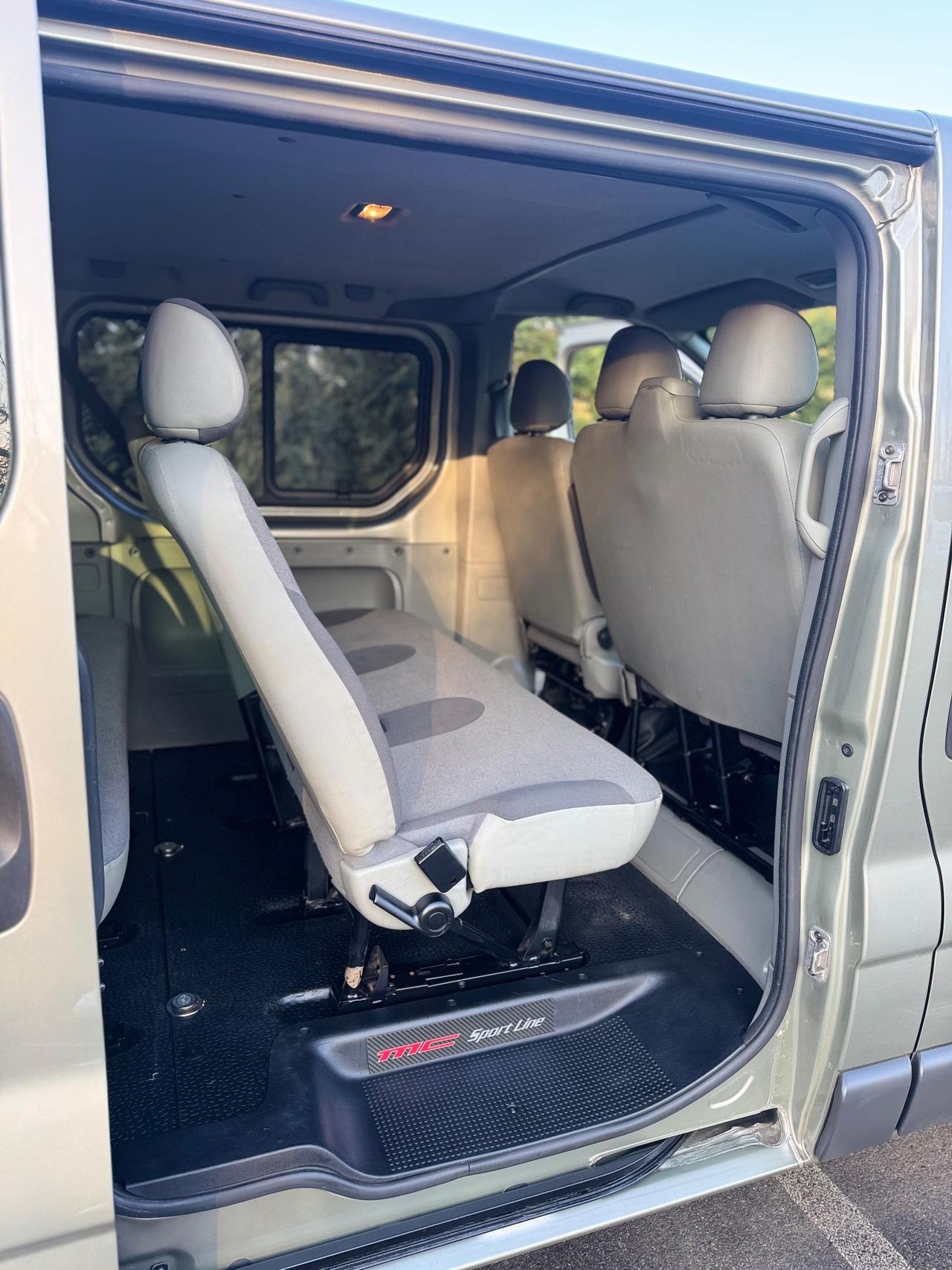 RENAULT RENAULT TRAFIC PEDANA TRASPORTO DISABILI 140.000 KM