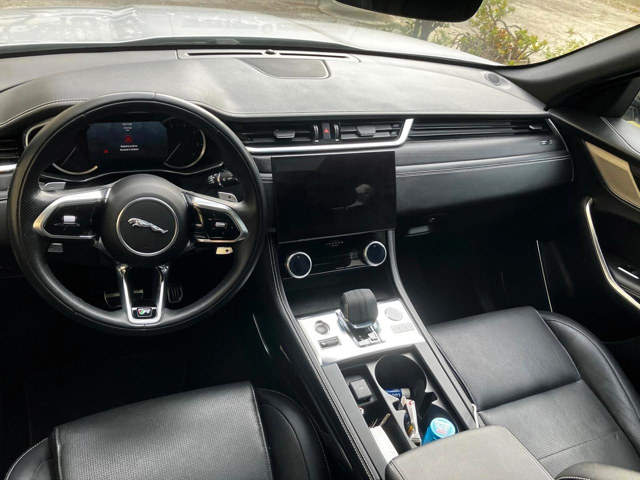 Jaguar F-Pace 2.0 250 CV AWD aut. R-Dynamic Black