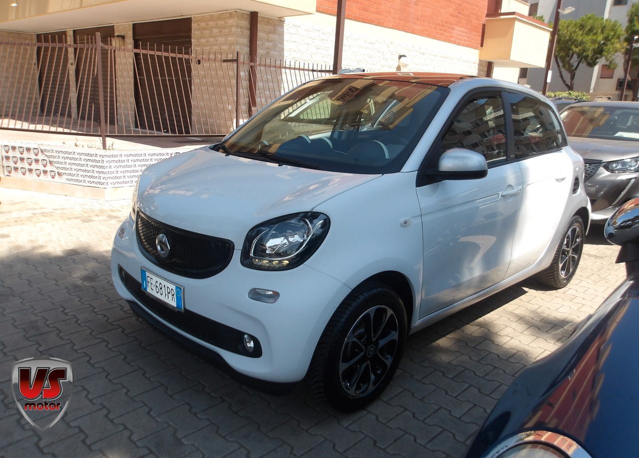 SMART FORFOUR 1.0 BENZ-TETTO PANORAMICO-2016