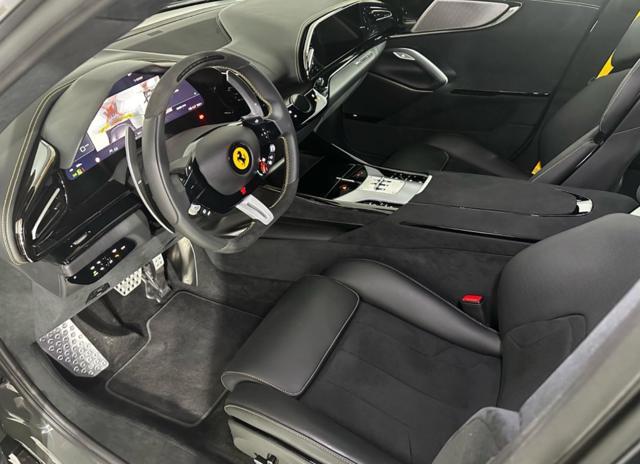 FERRARI Purosangue Purosangue