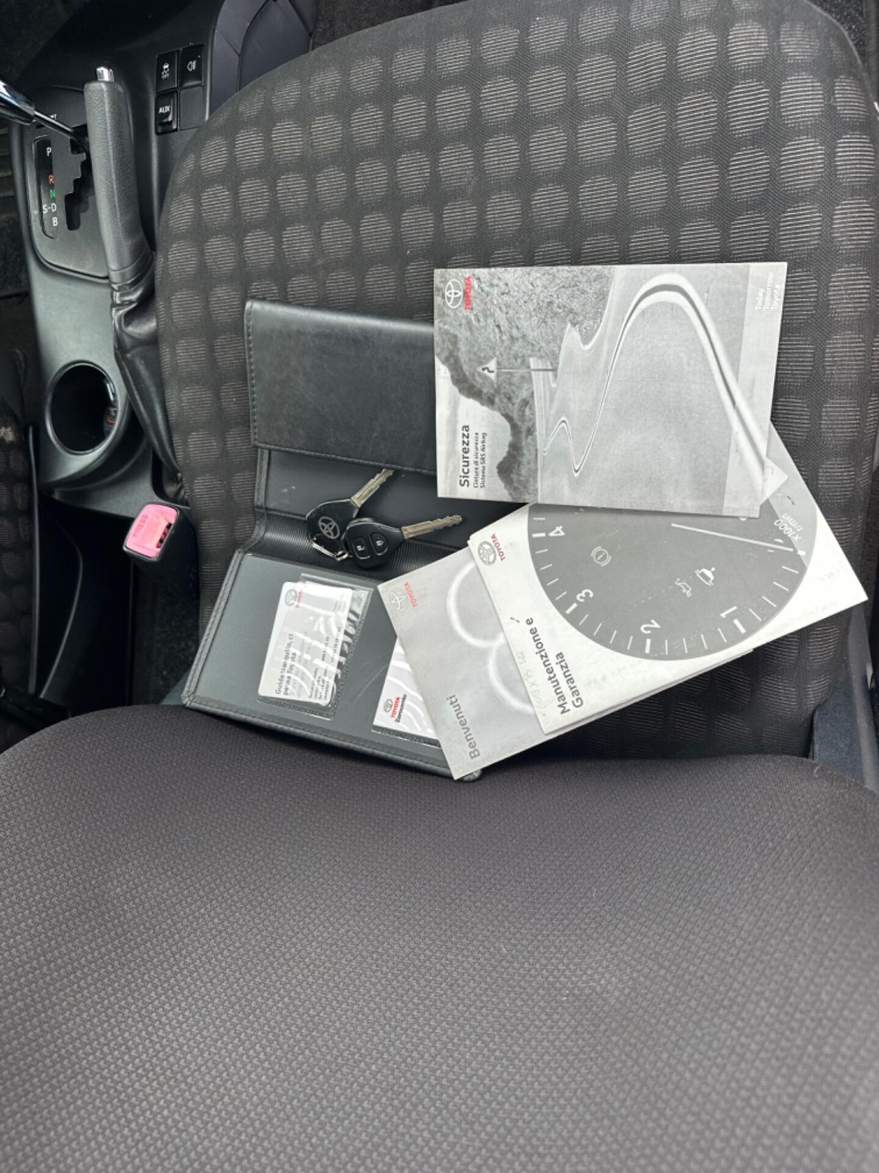 Toyota iQ 1.0 Multidrive