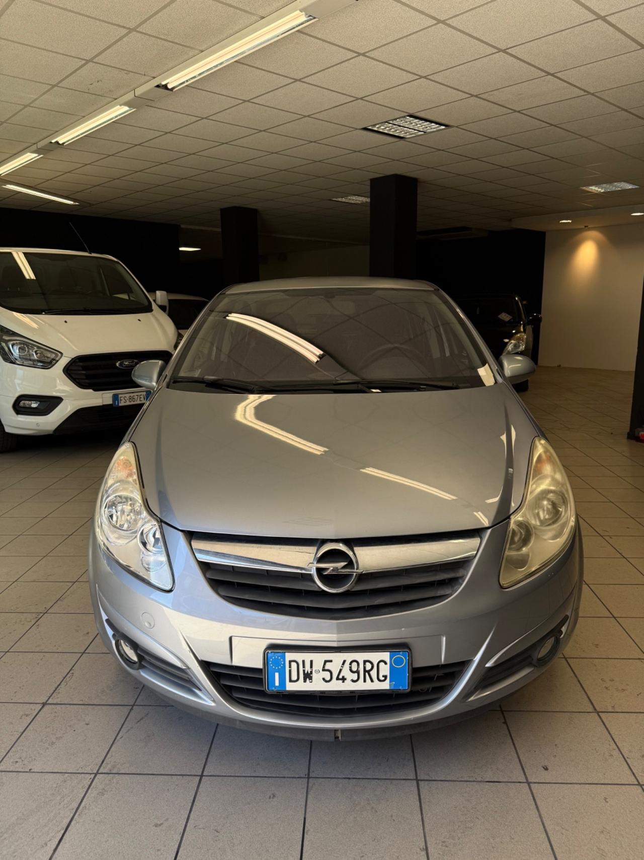 Opel Corsa 1.4 Benzina 5 porte
