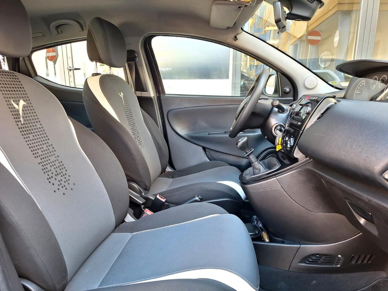 Lancia Ypsilon 1.2 69 CV 5 porte GPL Ecochic Gold