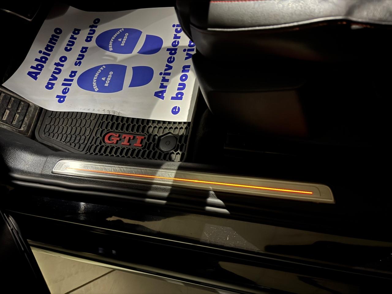 Volkswagen Golf GTI 2.0 TSI DSG TETTO