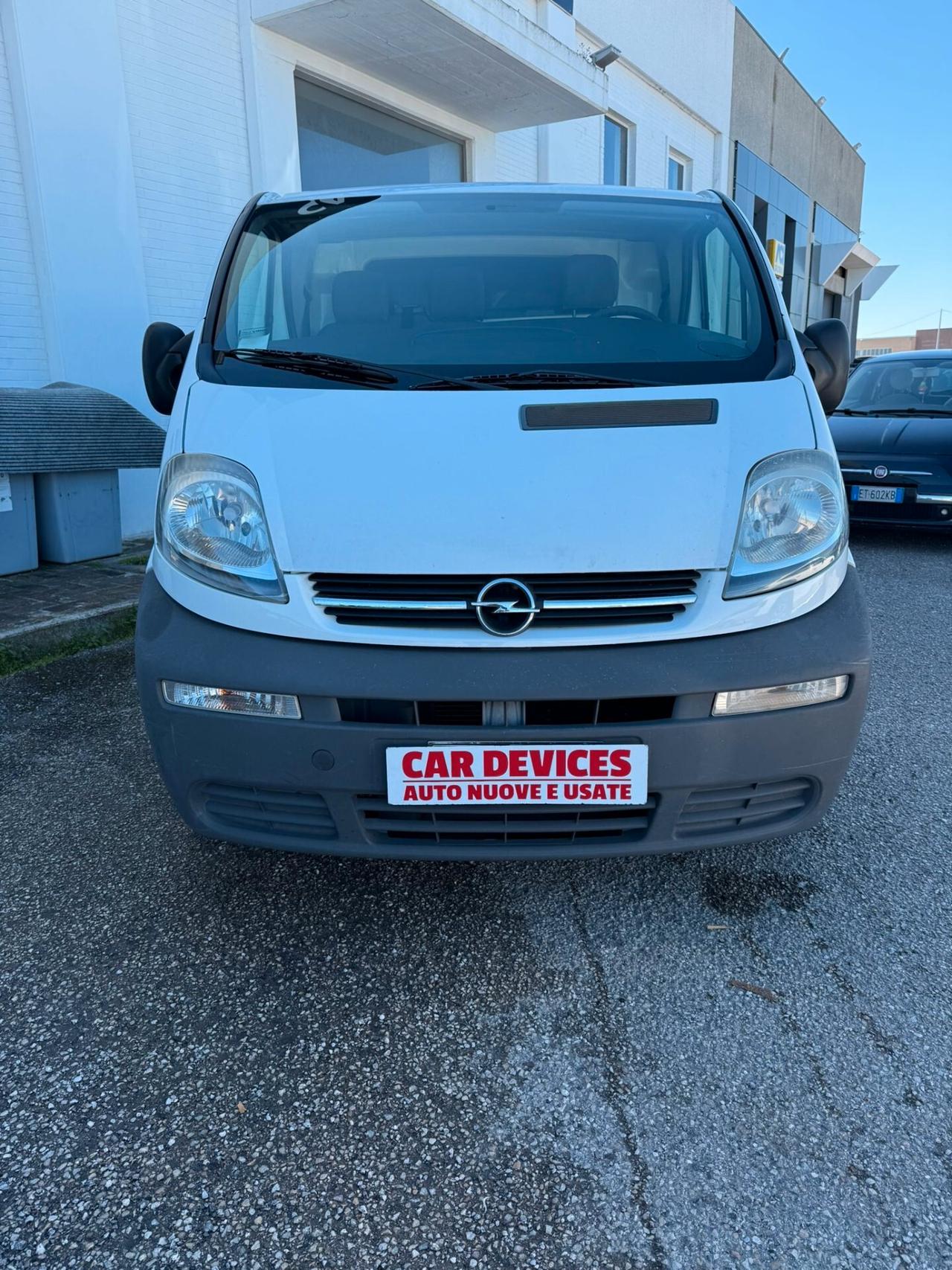 Opel Vivaro AUTOCARRO - 3 POSTI
