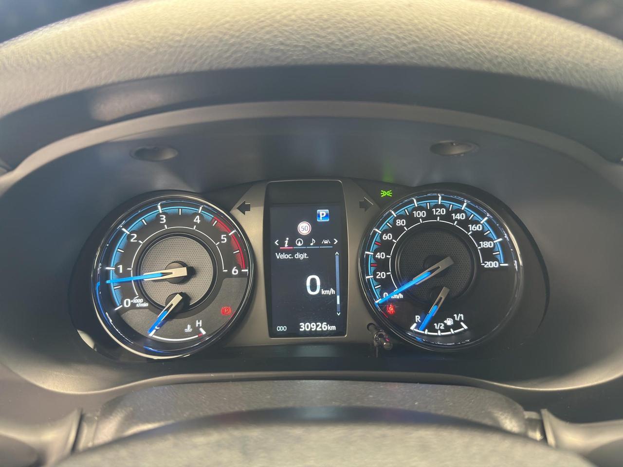 Toyota Hilux 2.8 d double cab Invincible 4wd auto