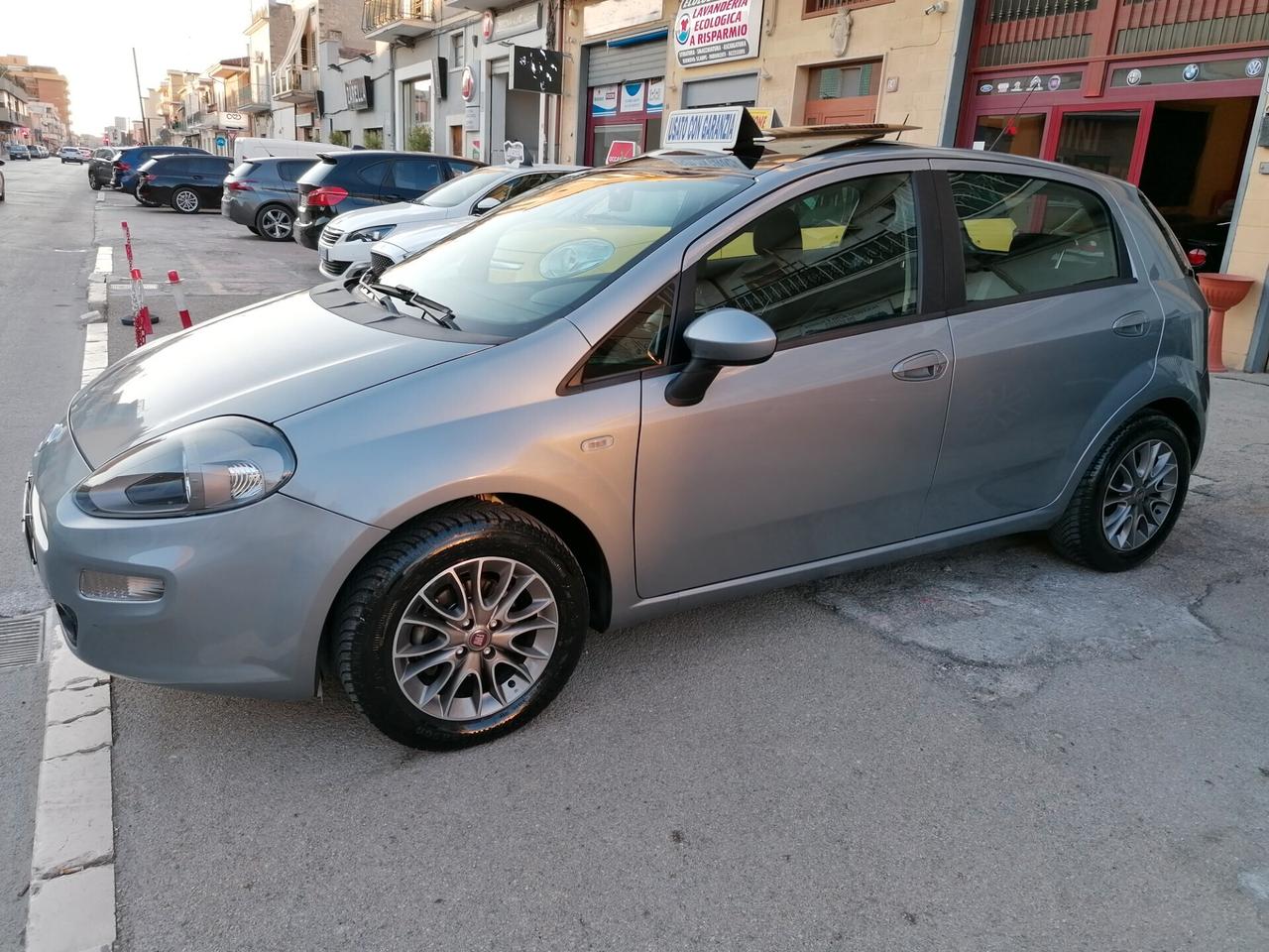 Fiat Punto 1.4 S&S 8V 5 porte Lounge TETTO PANORAMICO