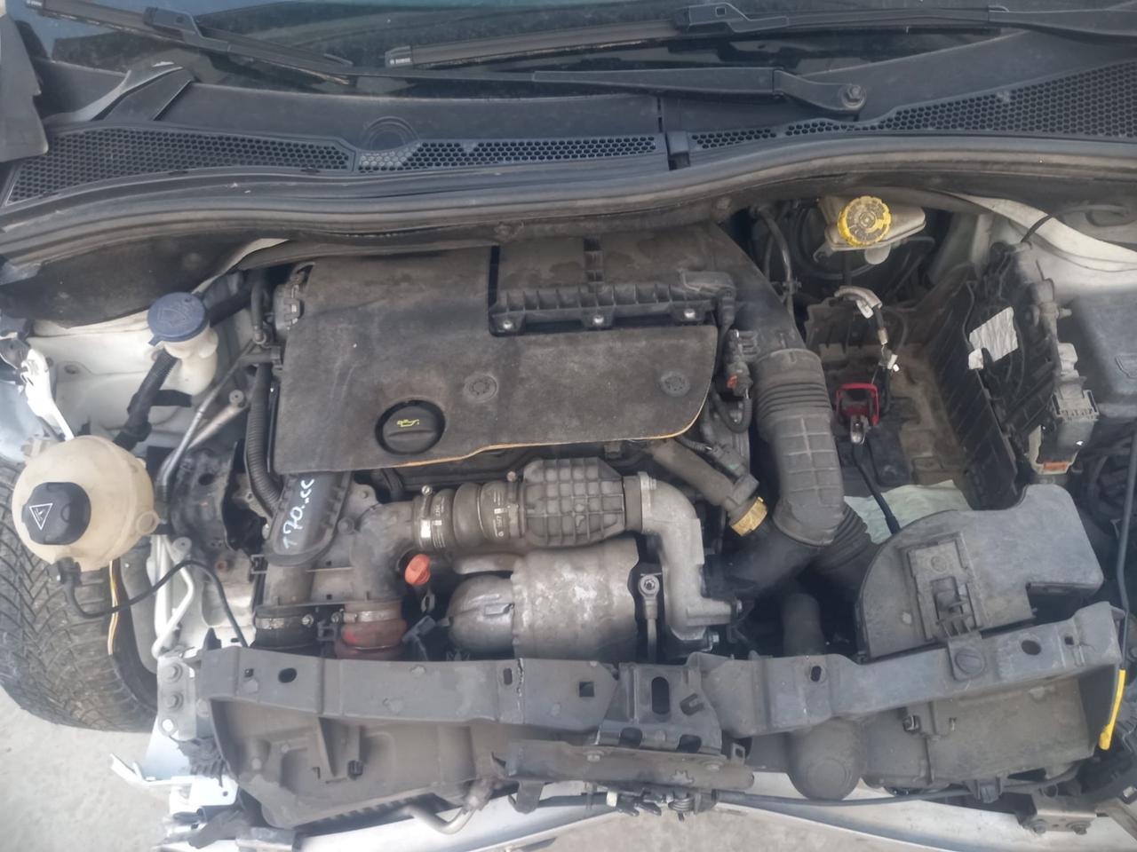 Peugeot 208 2018 sinistrata Incidentata