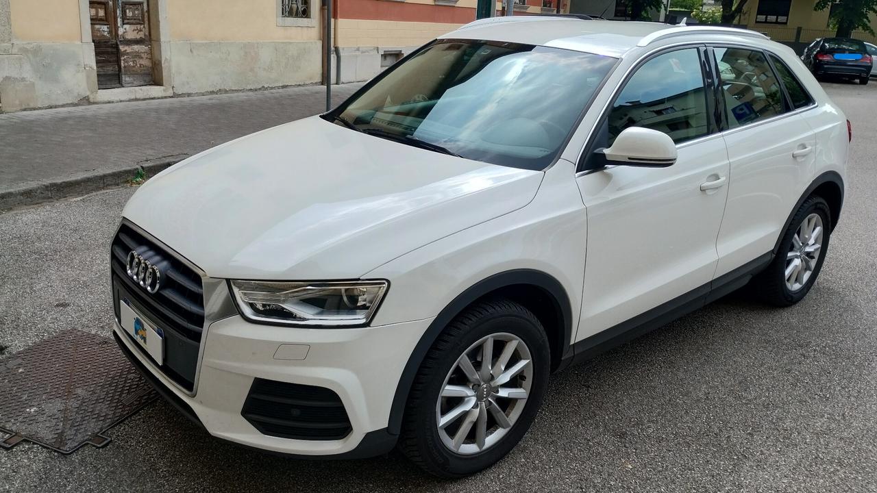 Audi Q3 2.0 TDI 120 CV S line Edition