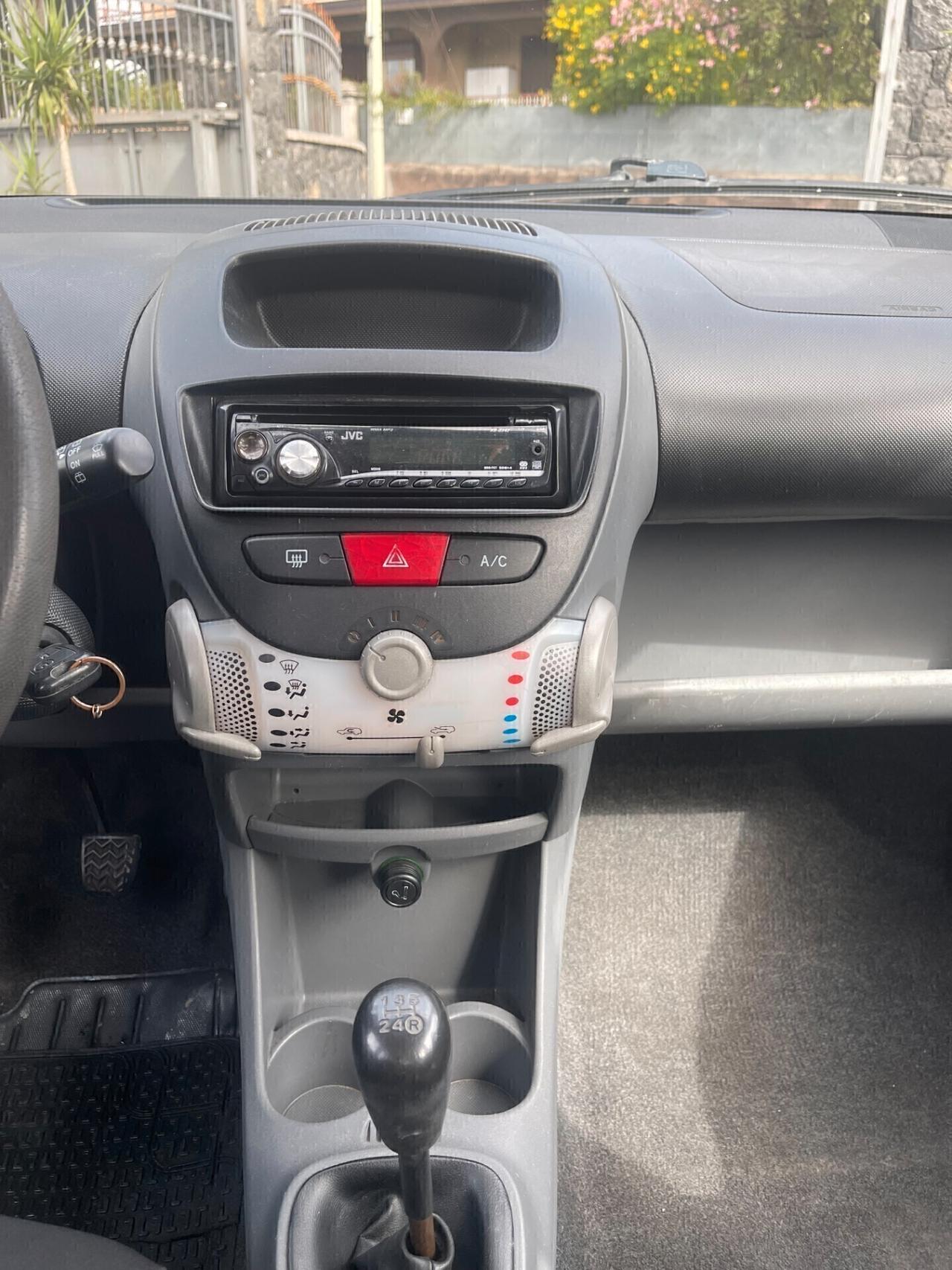 Toyota Aygo 1.0 12V VVT-i 5 porte