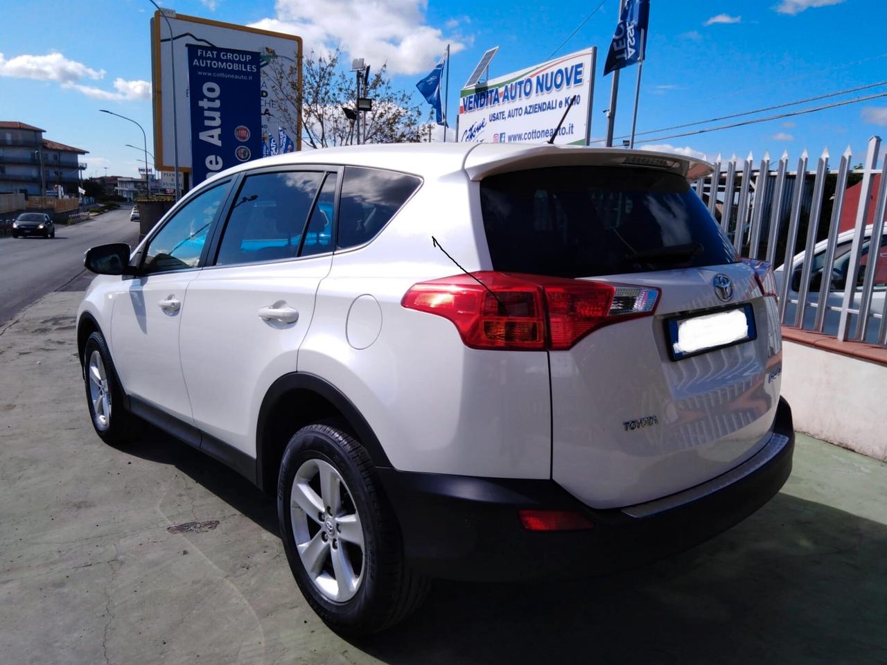 Toyota RAV 4 RAV4 2.0 D-4D 2WD Style