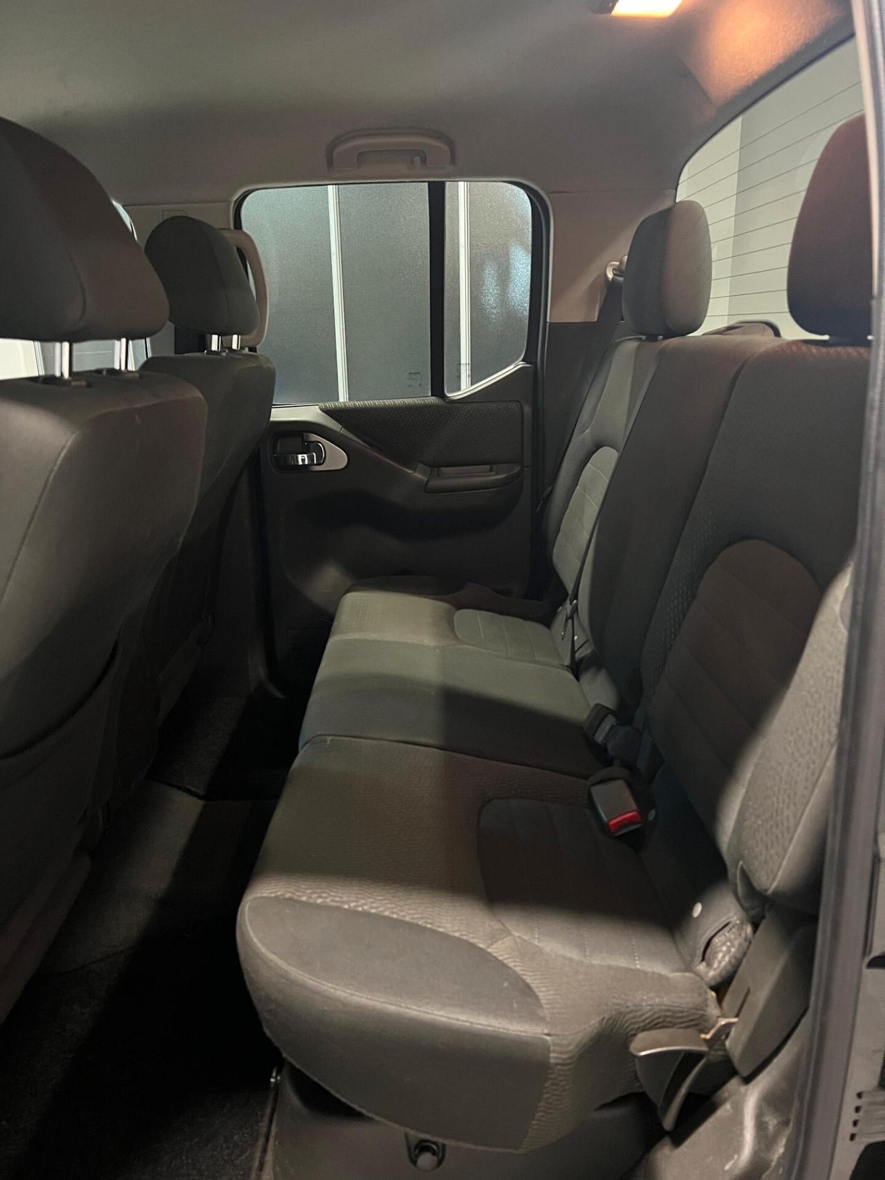 Nissan Navara 2.5 dCi 190CV 4 porte Double Cab LE