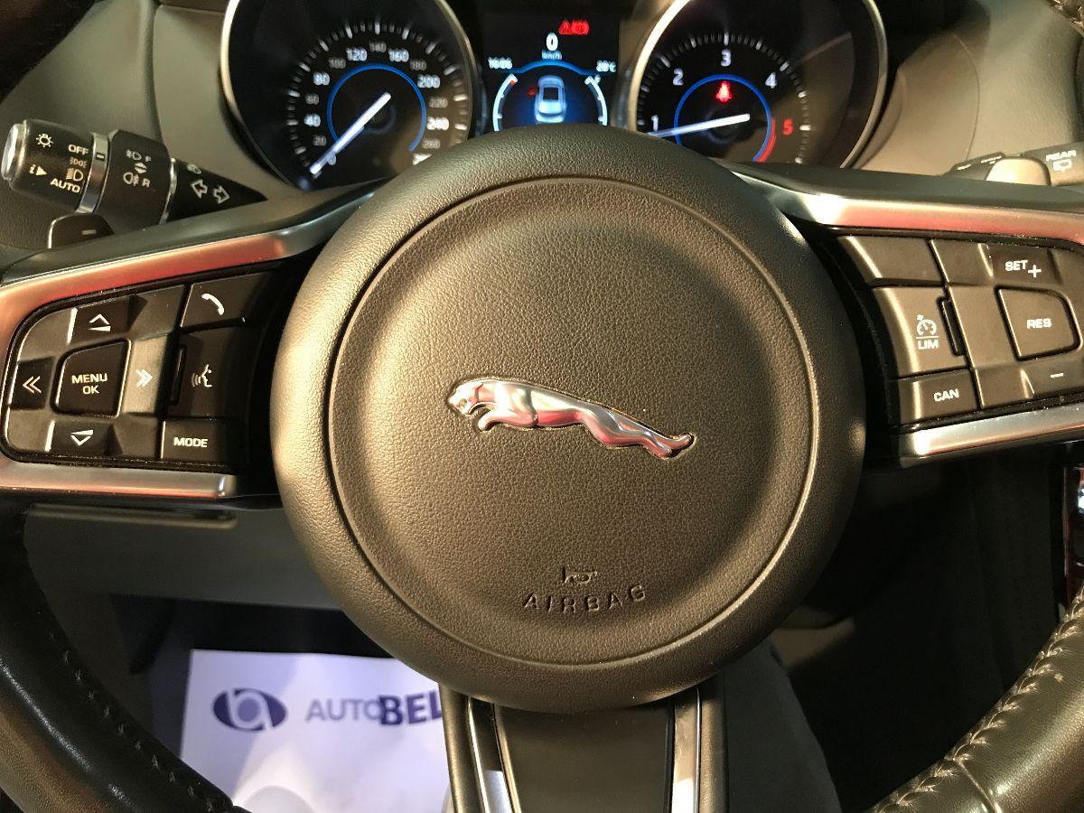 JAGUAR F-Pace 2.0 250 CV AWD aut. Portfolio