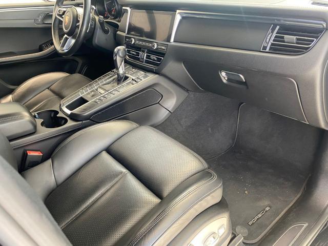 PORSCHE Macan 2.0