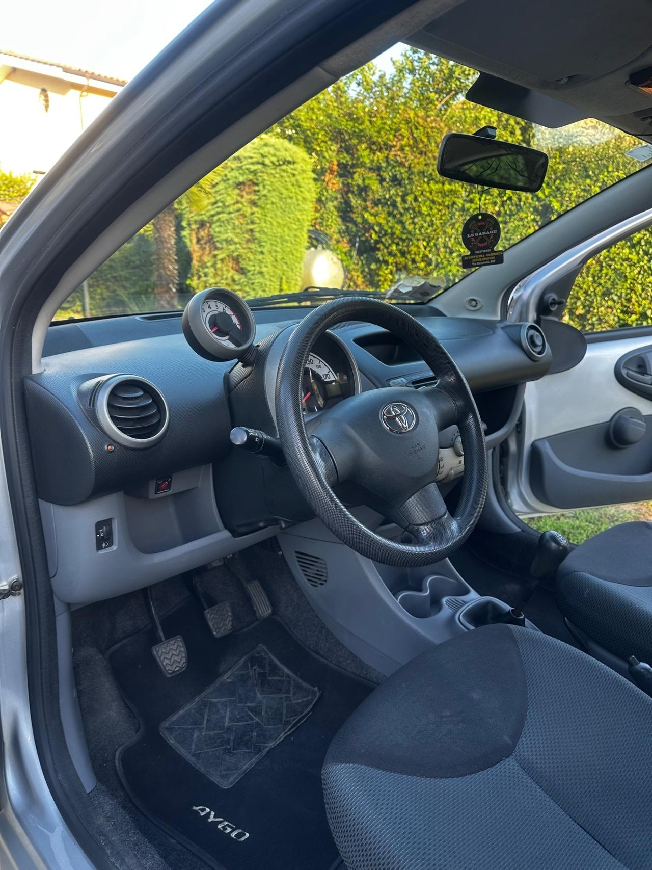 Toyota Aygo 1.0 12V VVT-i 5 porte Sol