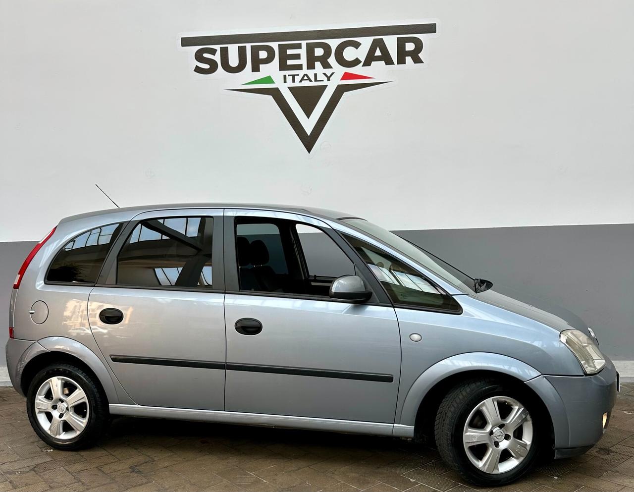 Opel Meriva 1.4 Benz (Euro 4), spaziosa e ben funzionante