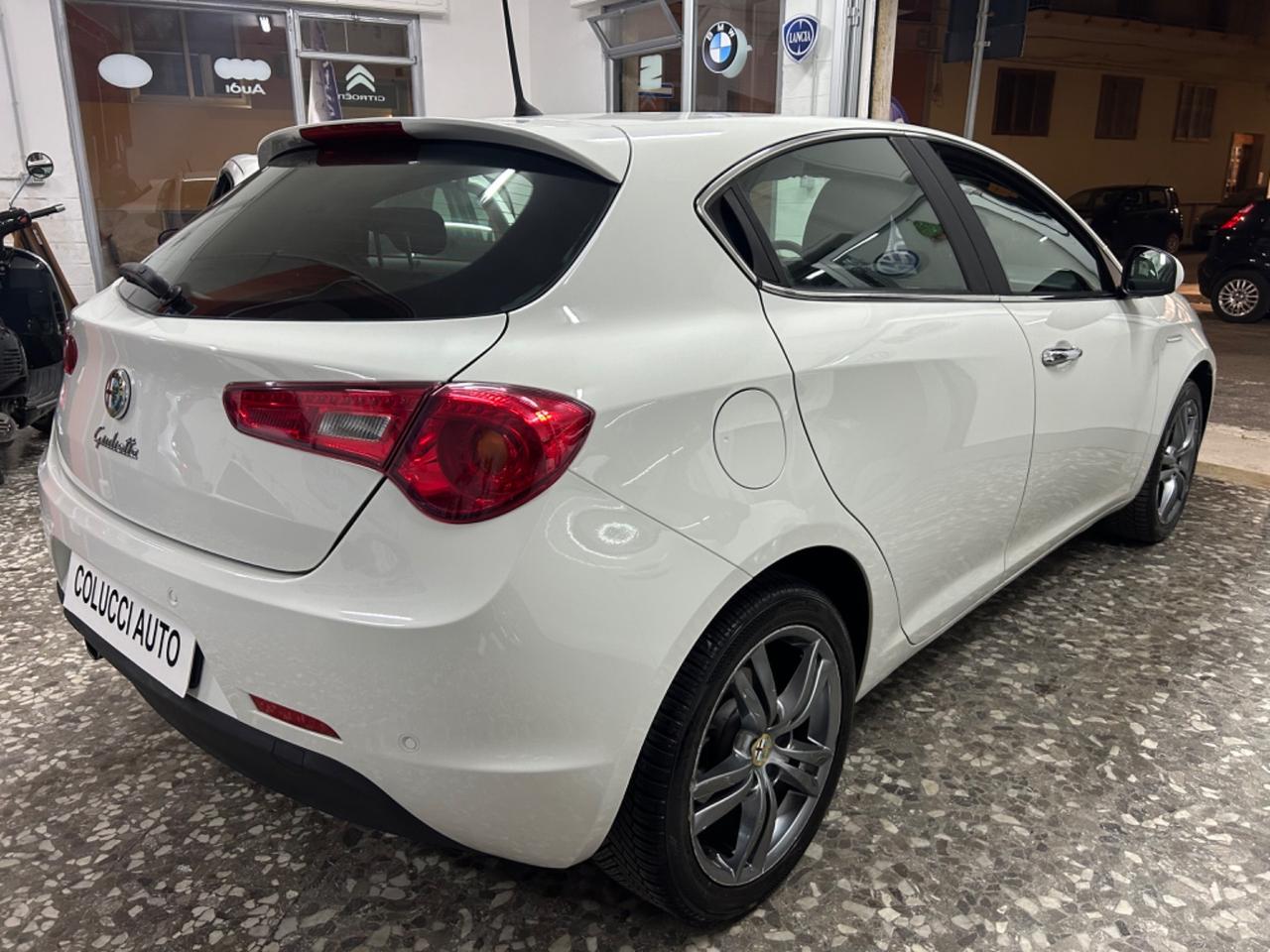 Alfa Romeo Giulietta 1.6 JTDm-2 105 CV Exclusive