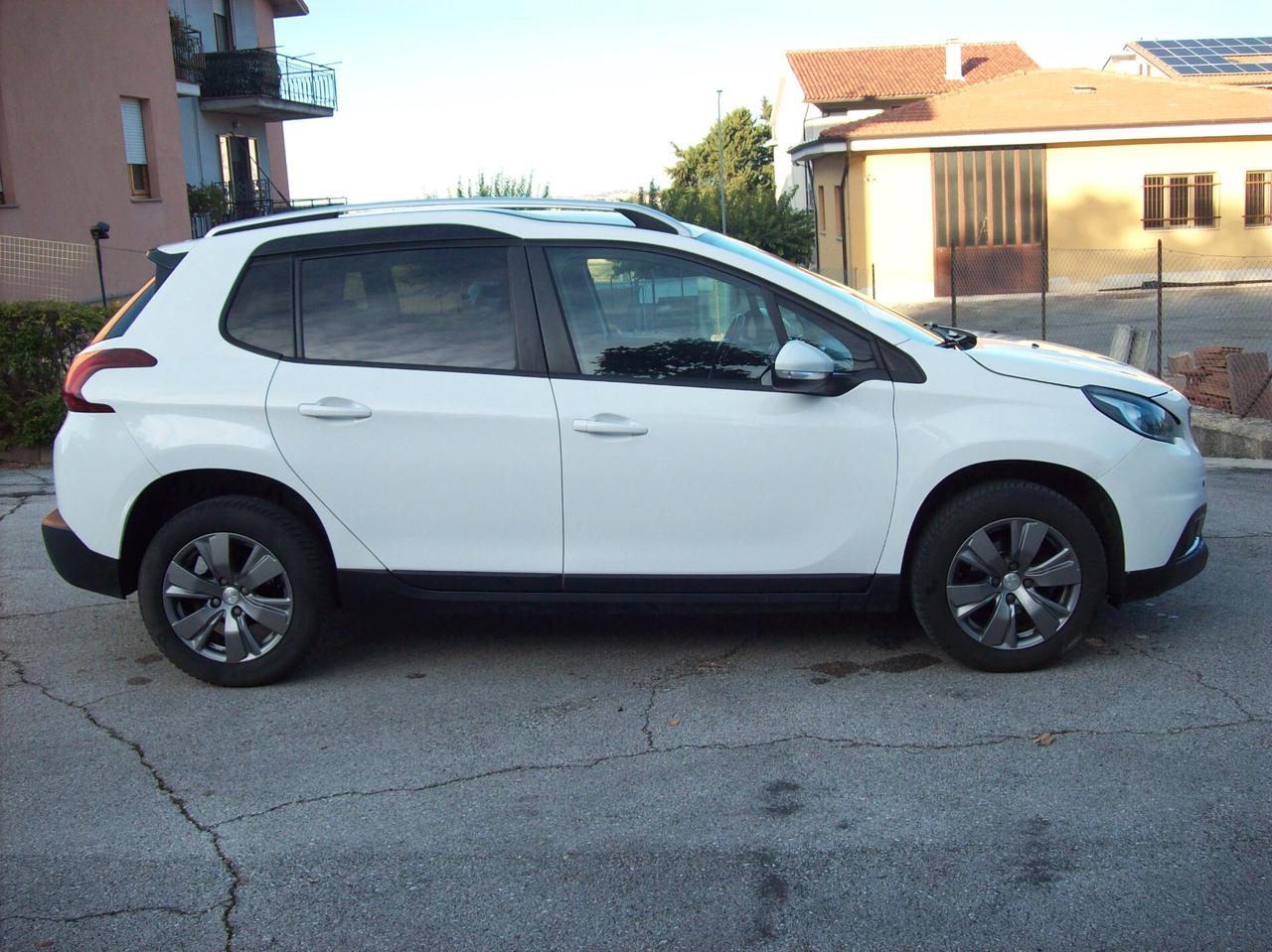 Peugeot 2008 BlueHDi 100 Black Matt km 130000 x neopatentati