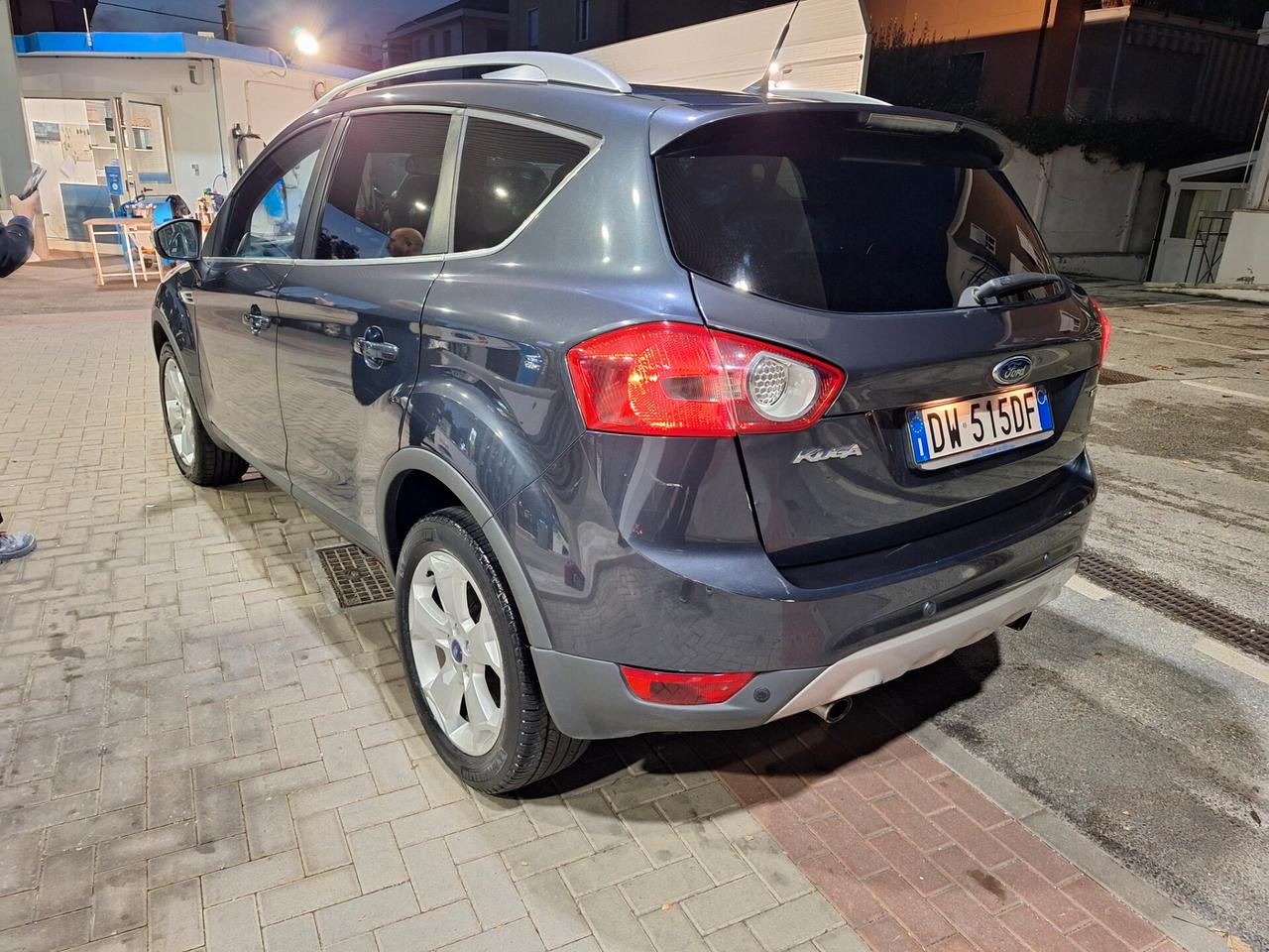 Ford Kuga 2.0 TDCi 136 CV 4X4 Titanium Tetto PELLE TEL CRUIS OTTIMA