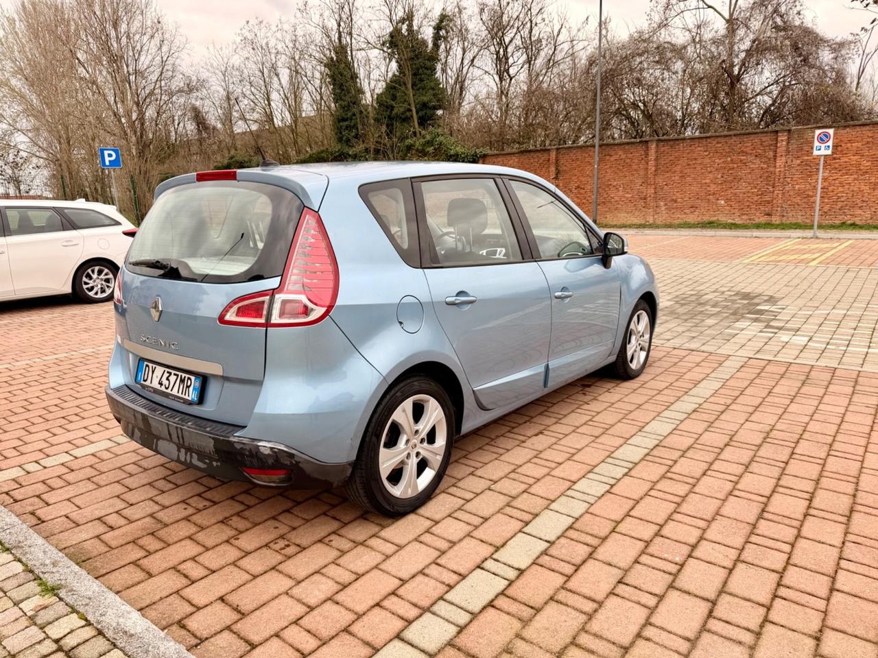 Renault Scenic Scénic X-Mod 1.6 GPL Dynamique