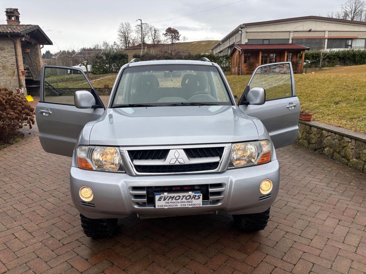 Mitsubishi Pajero GLS 2.5 TDI 3p. 116 CV