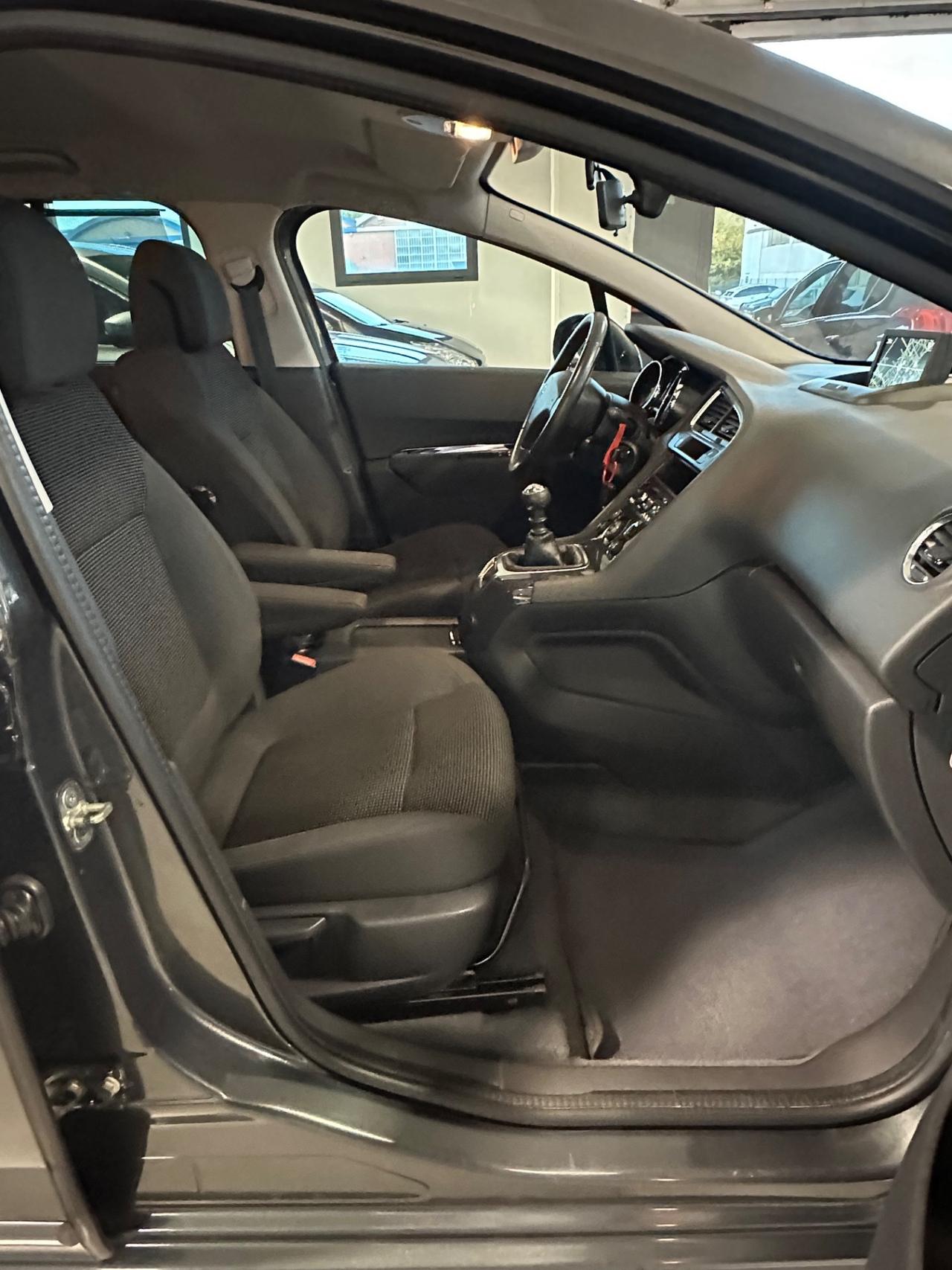 Peugeot 5008 BlueHDi 120 S&S Allure
