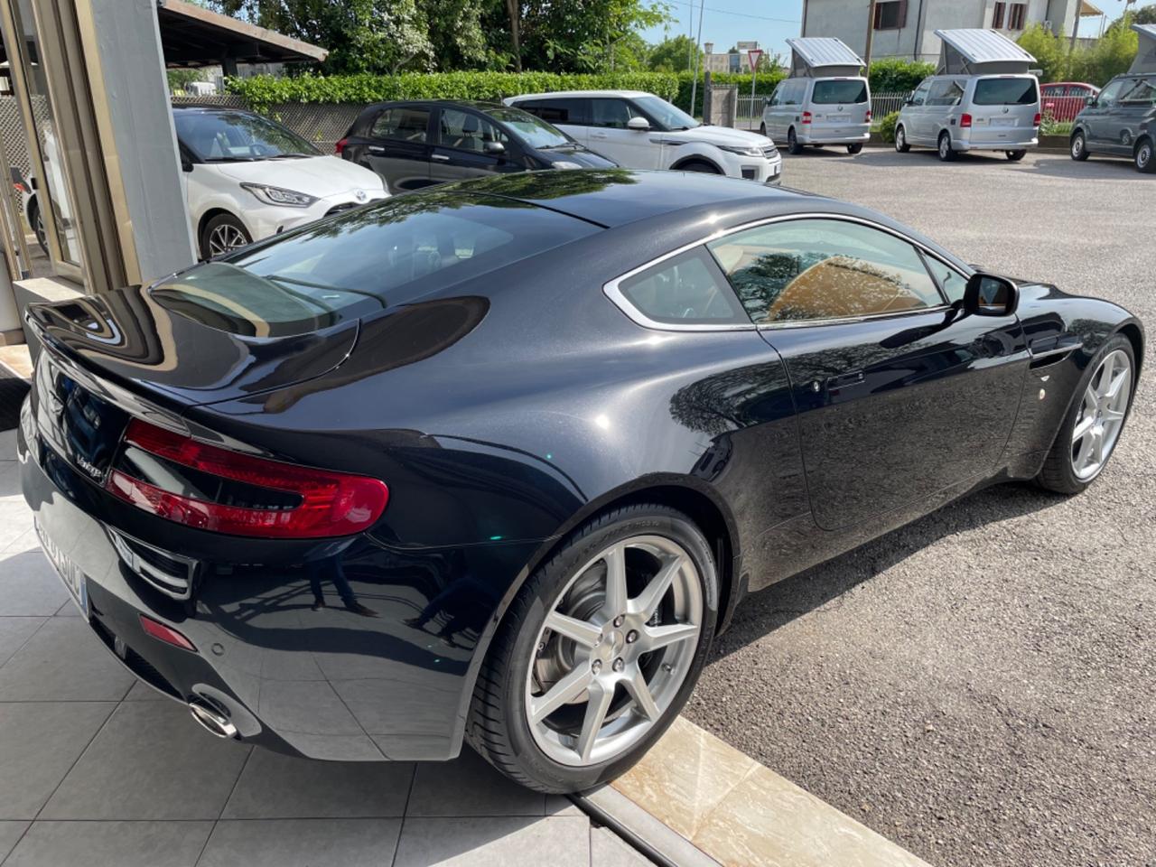 Aston Martin V8 Vantage Coupé Sportshift