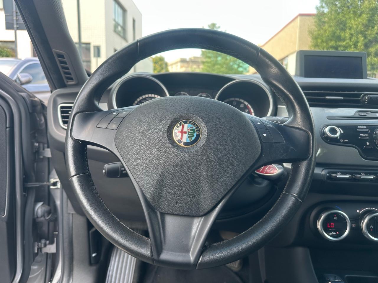 Alfa Romeo Giulietta 1.4 Turbo 120 CV - ok neopatentati