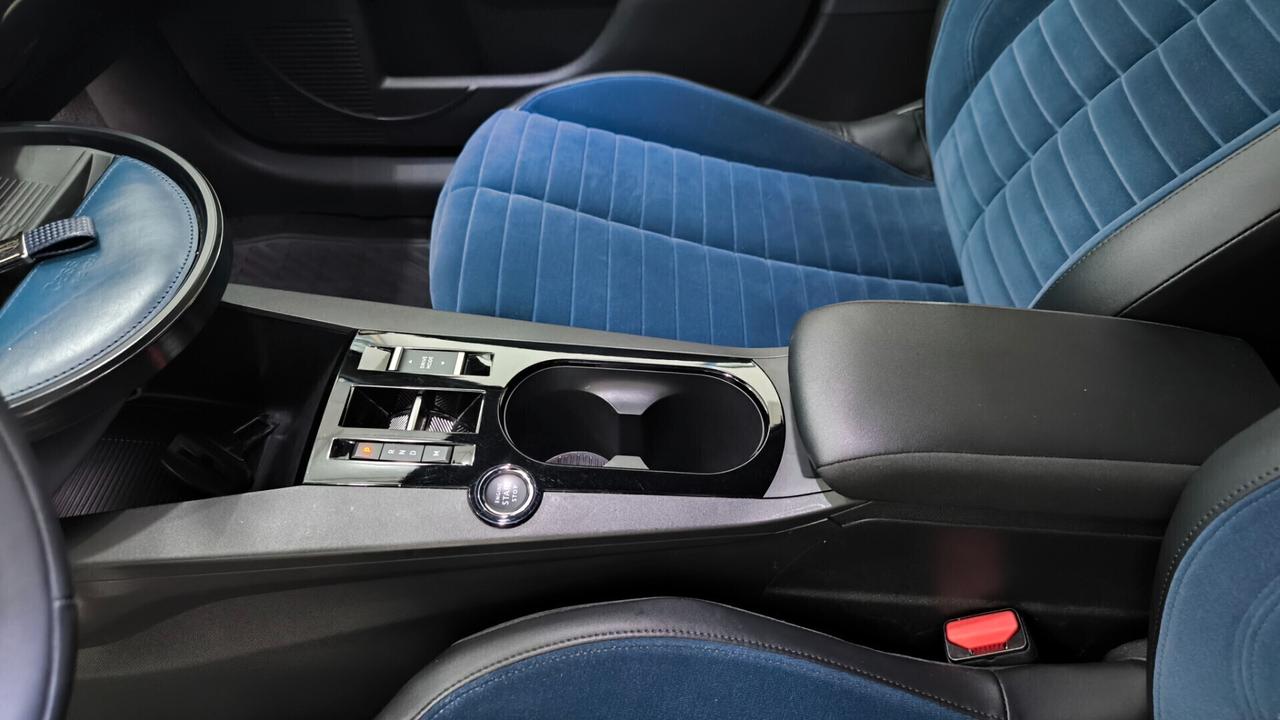 Lancia Ypsilon Hybrid e-DCT Edizione Cassina