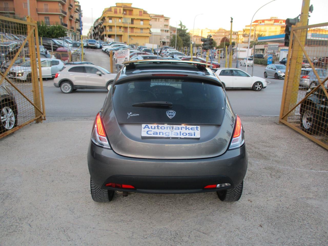 Lancia Ypsilon 1.3 MJT STRAFULL (TETTO APRIBILE)