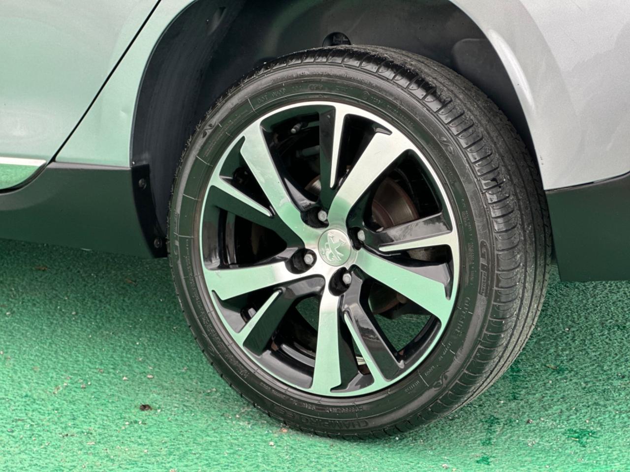 Peugeot 2008 1.6 BlueHdi 120cv Allure 2015