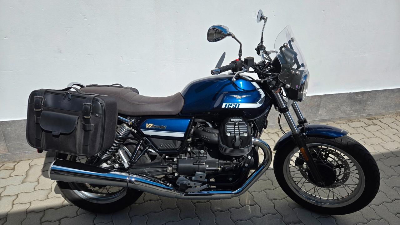 Moto Guzzi V7 SPECIAL ABS